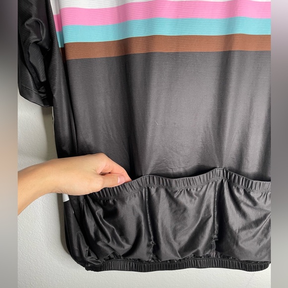 Trek‎ cycling top with pockets- pride colors size XXL - Picture 5 of 6